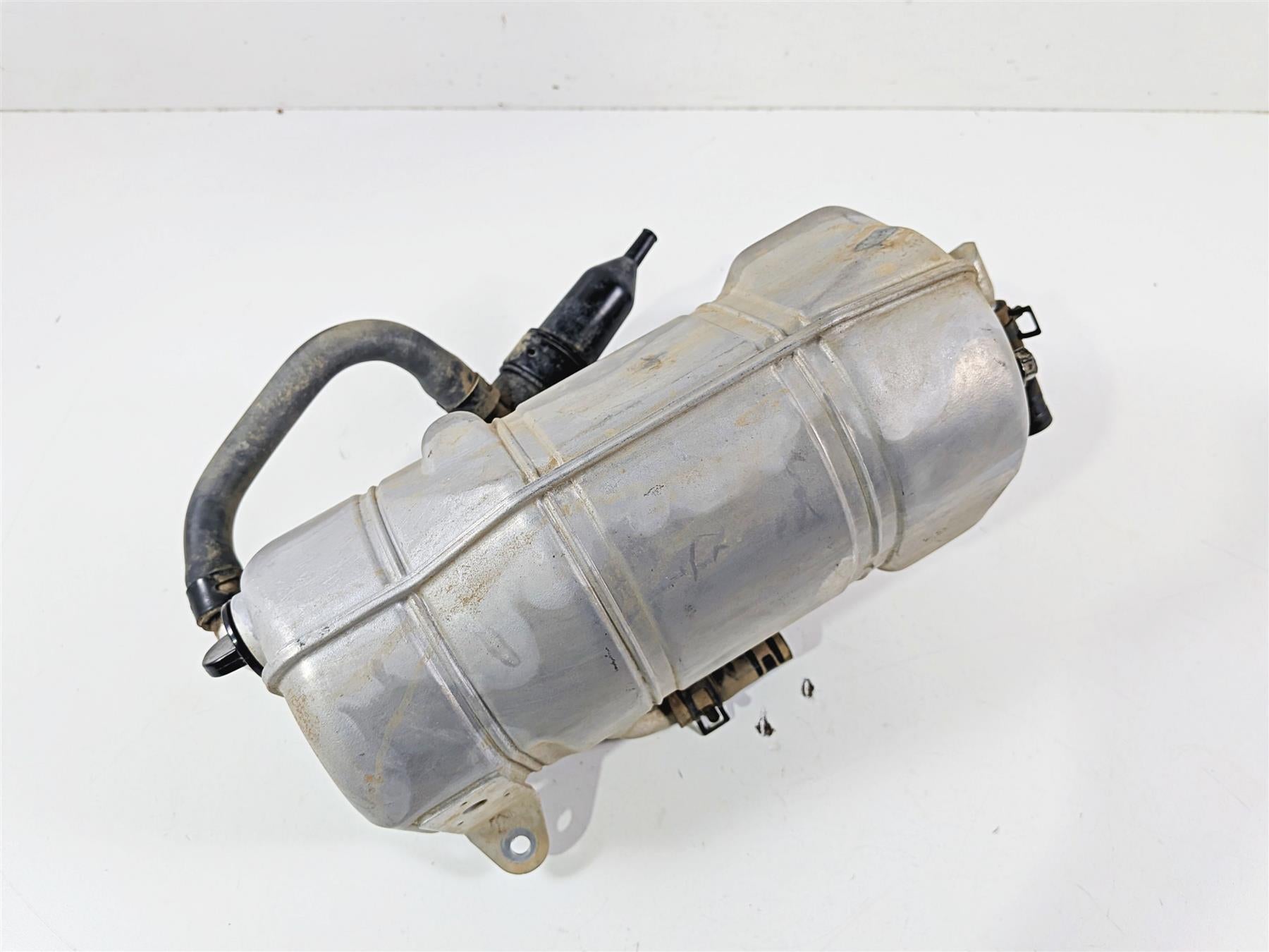 2017 Yamaha YXZ1000R EPS SS Oil Tank Reservoir 2HC-21751-00-00 {{ shop.shopifyCountryName }} - Mototech271
