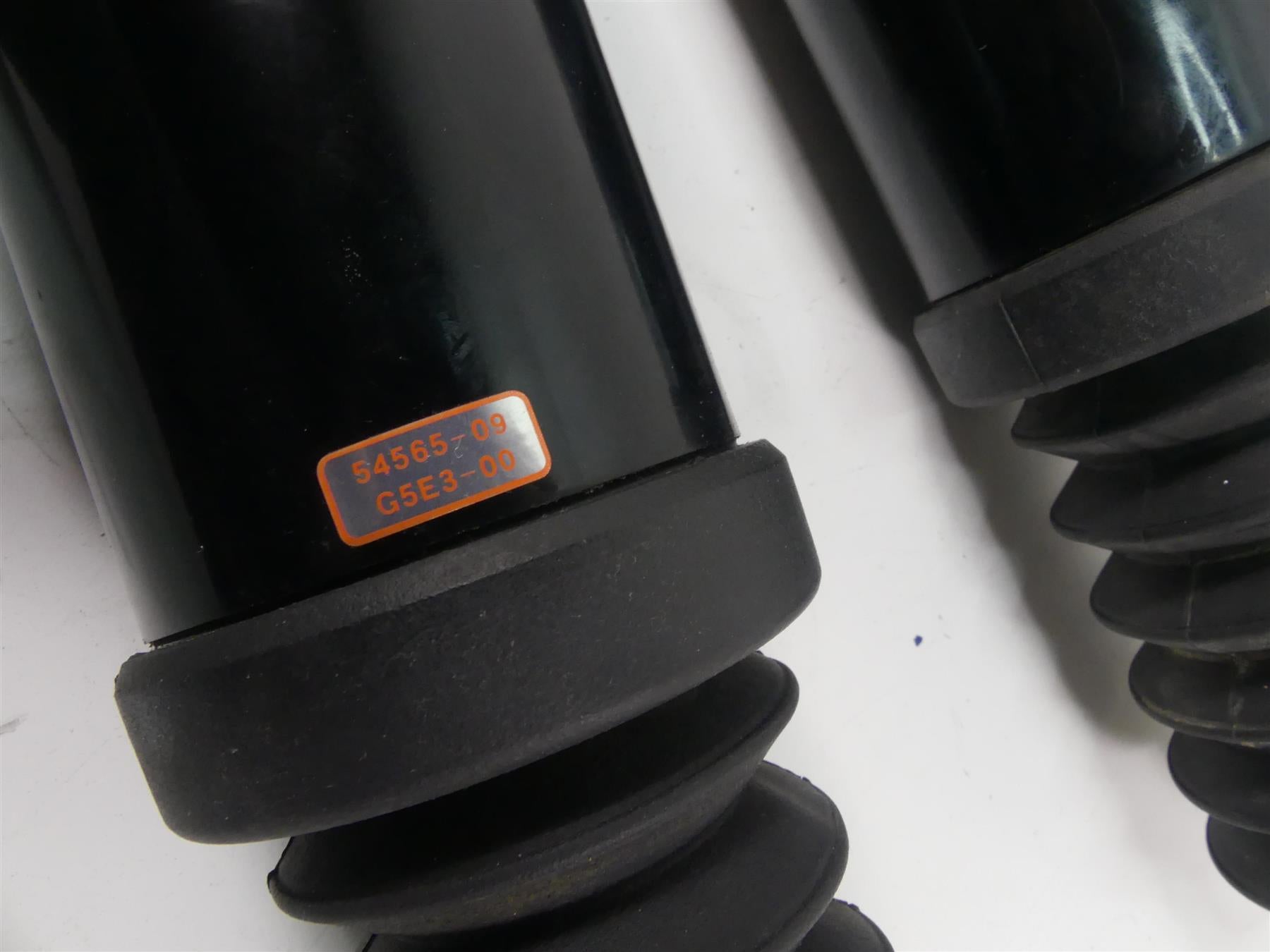 2011 Harley Touring FLTRU Road Glide Rear Air Shock Set 13" - Read 54565-09 {{ shop.shopifyCountryName }} - Mototech271
