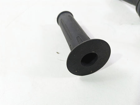 2023 BMW G310R K03 E-Throttle Hand Grip Set 61318382956 {{ shop.shopifyCountryName }} - Mototech271