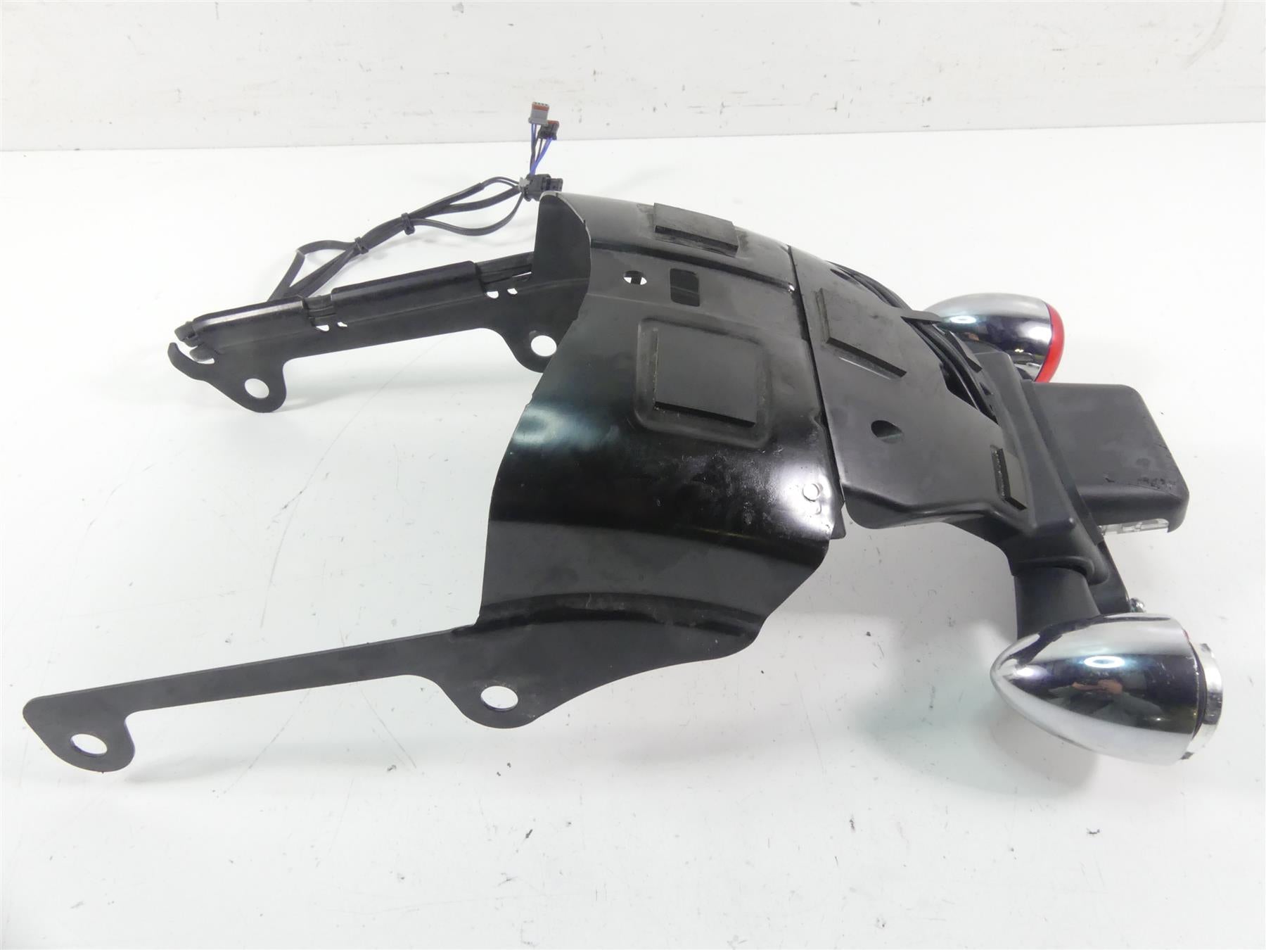 2021 Harley Softail FLSB Sport Glide License Plate Holder Blinker Set 67900329 {{ shop.shopifyCountryName }} - Mototech271