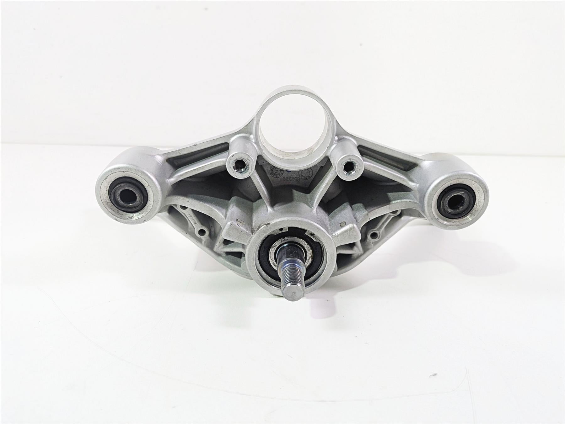 2016 BMW R1200RT K52 Upper Triple Tree Handlebar Bridge 32718520053 {{ shop.shopifyCountryName }} - Mototech271