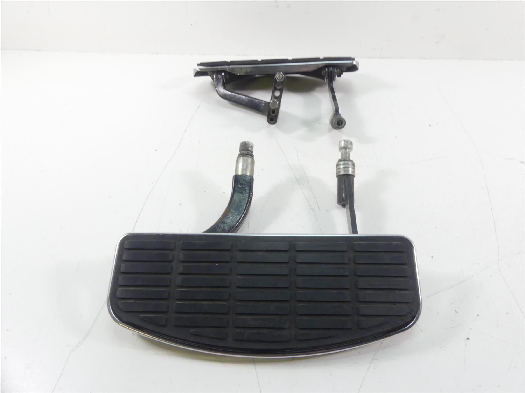 1998 Harley Touring FLHTC Electra Glide Front L+R Rider Floor Board Set 50621-79 {{ shop.shopifyCountryName }} - Mototech271