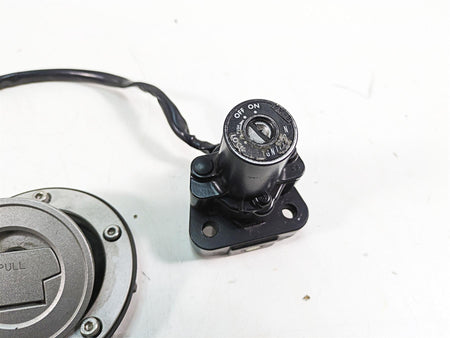 2002 Yamaha FZ1 FZS1000 Fazer Ignition Switch Key Lock Set 5LV-82501-10-00 {{ shop.shopifyCountryName }} - Mototech271