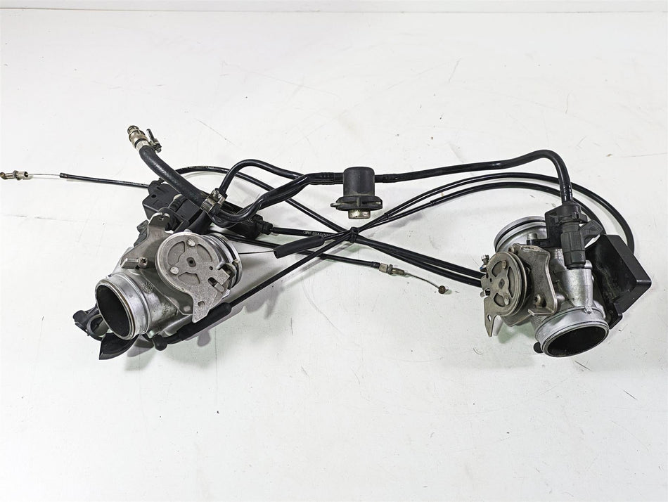 2004 BMW R1150GS R21 Throttle Body Set & Junction Box 13541342495 13541342496 {{ shop.shopifyCountryName }} - Mototech271
