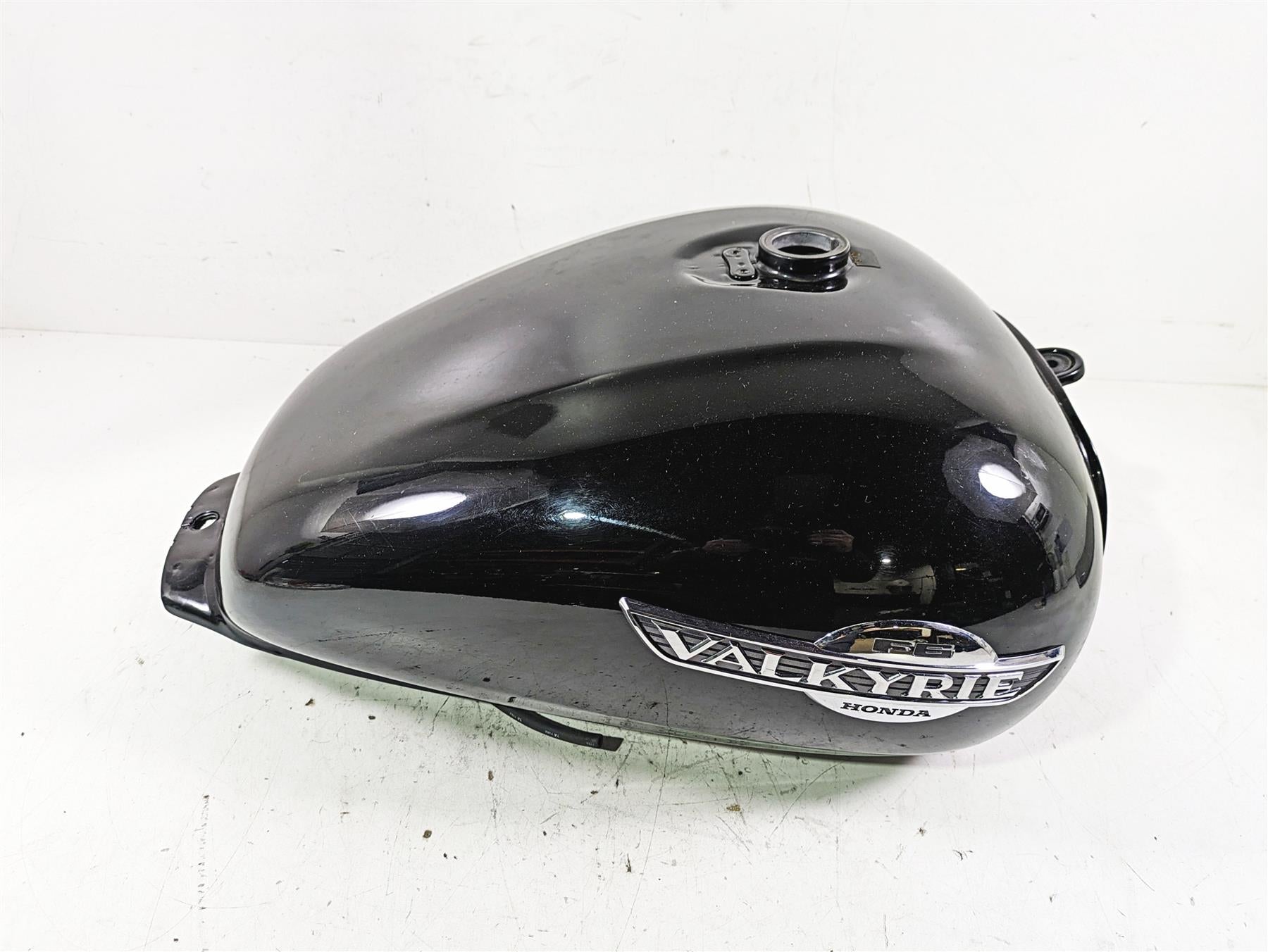 1998 Honda GL1500 Valkyrie Tour Fuel Gas Petrol Tank & Petcock 17520-MZ0-A {{ shop.shopifyCountryName }} - Mototech271