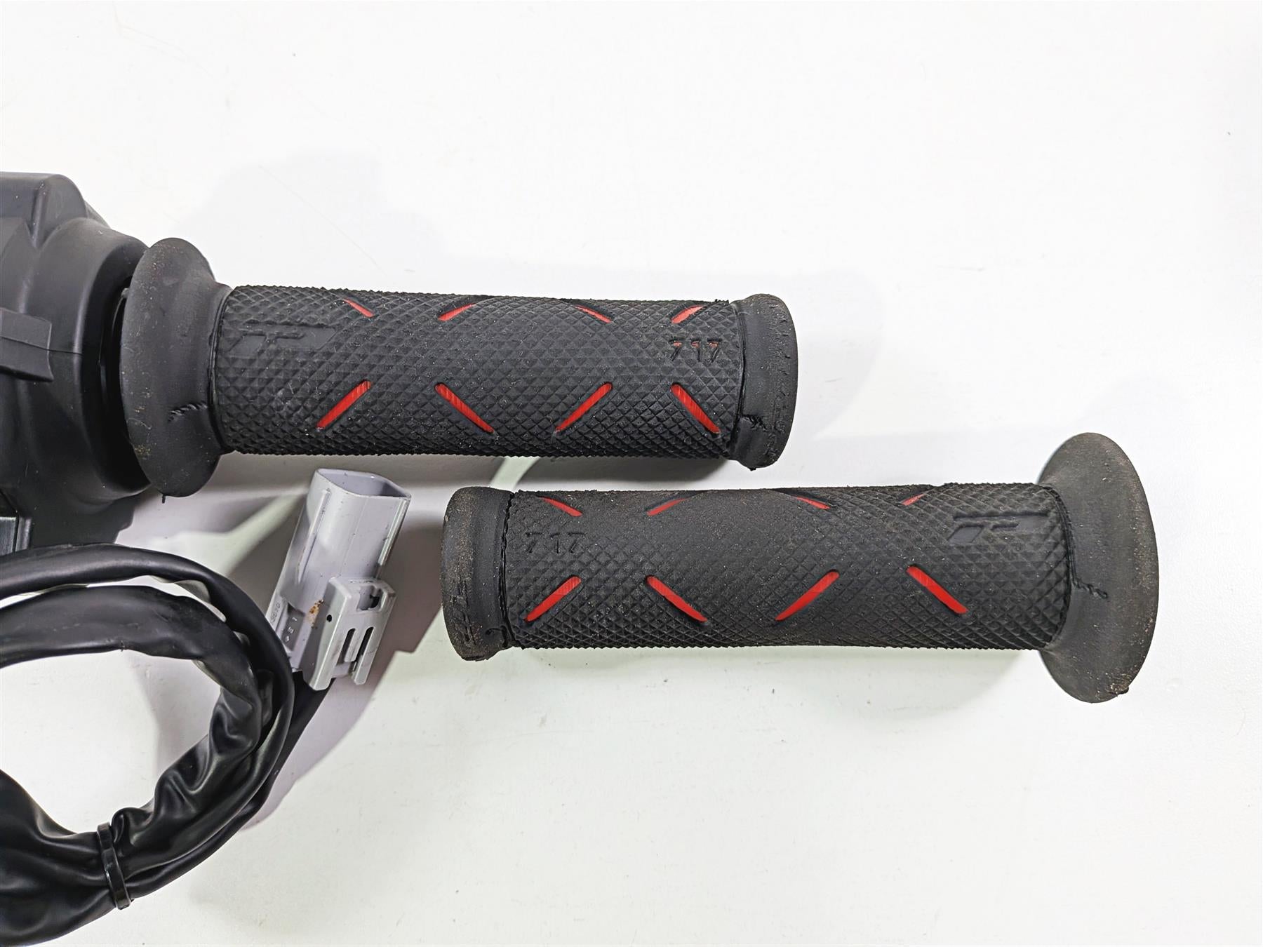 2023 Ducati Streetfighter V4 Ride Fly By Wire Throttle Grip E-Throttle 66020102B-Mototech271
