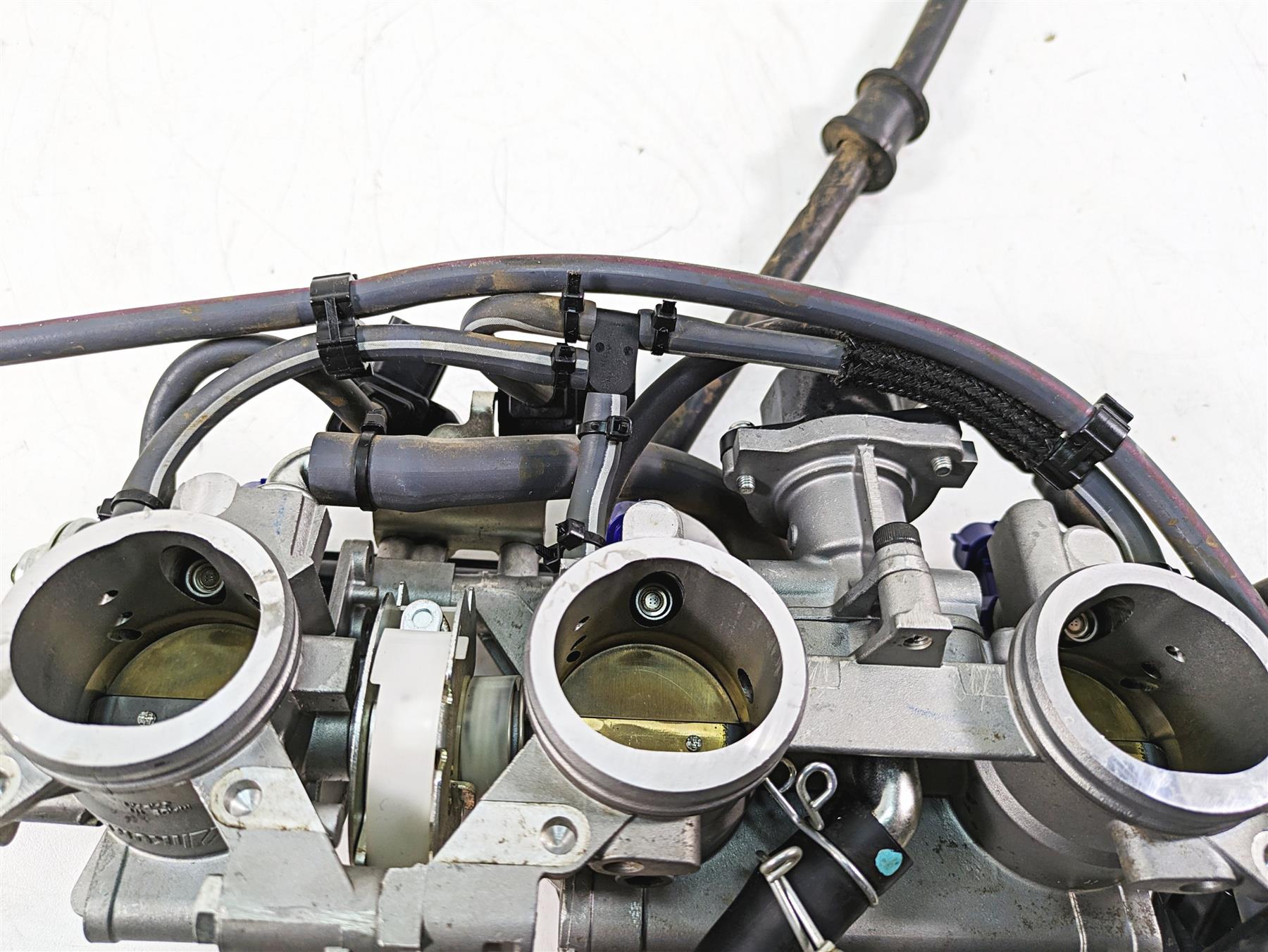 2018 Yamaha YXZ1000R EPS SS Throttle Body Bodies -Tested 2HC-13750-00-00 {{ shop.shopifyCountryName }} - Mototech271
