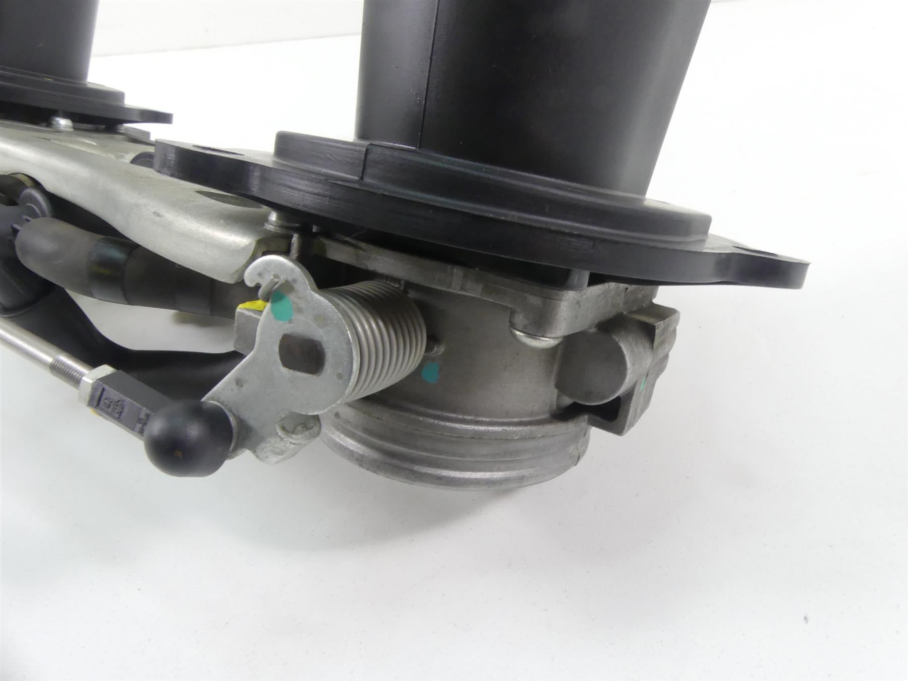 2010 Ducati Streetfighter 1098 S Throttle Body Bodies Fuel Injectors 28240791B {{ shop.shopifyCountryName }} - Mototech271