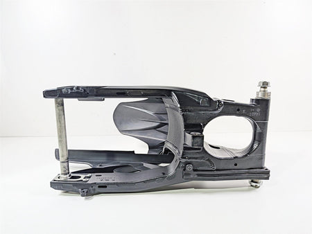 2024 Suzuki GSXR600 Nice Rear Swing Arm Swingarm & Fender 61000-14J01-YAP {{ shop.shopifyCountryName }} - Mototech271