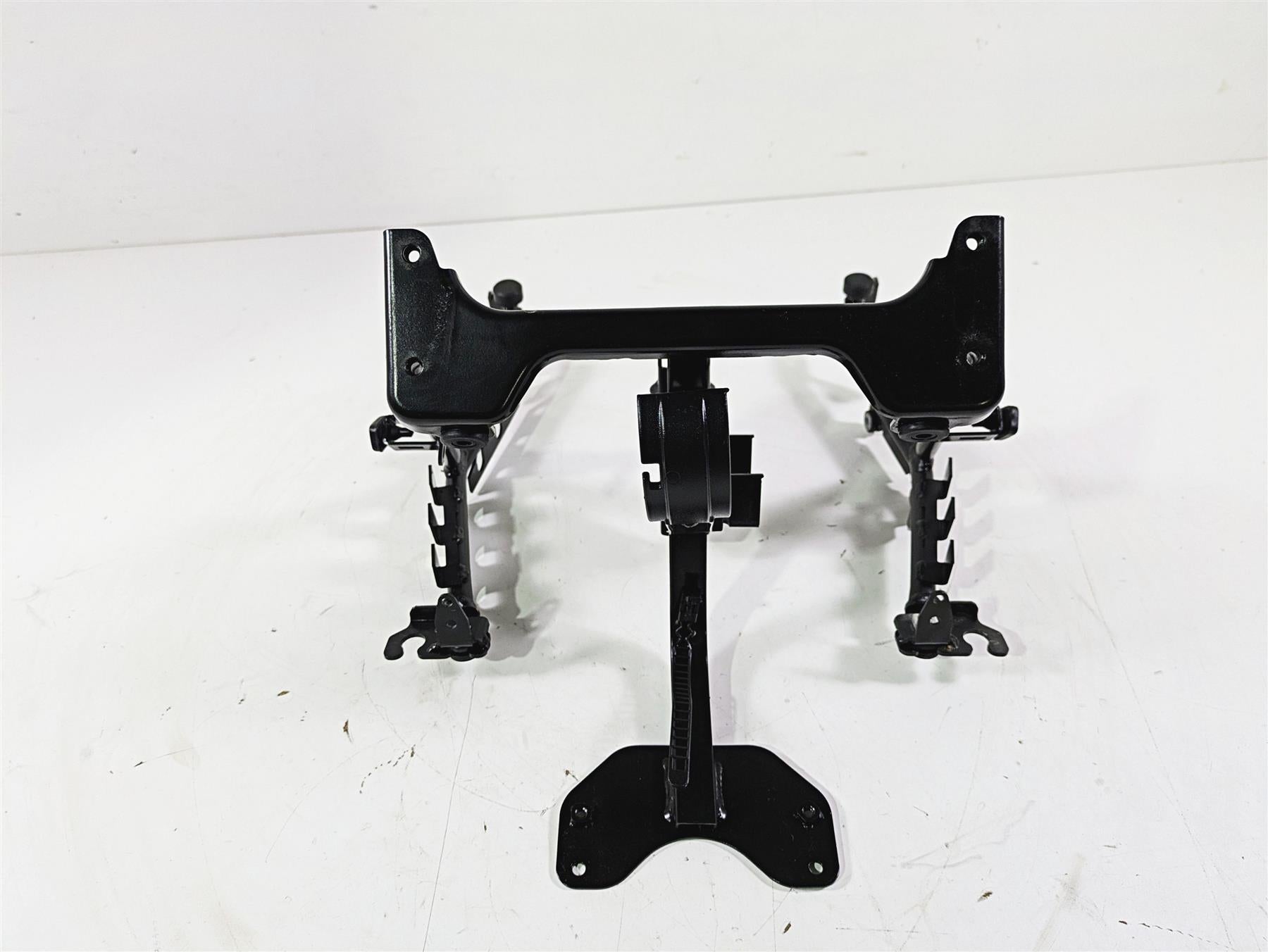 2016 Moto Guzzi Stelvio 1200 8V NTX Front Fairing Stay Holder Carrier 886646 {{ shop.shopifyCountryName }} - Mototech271