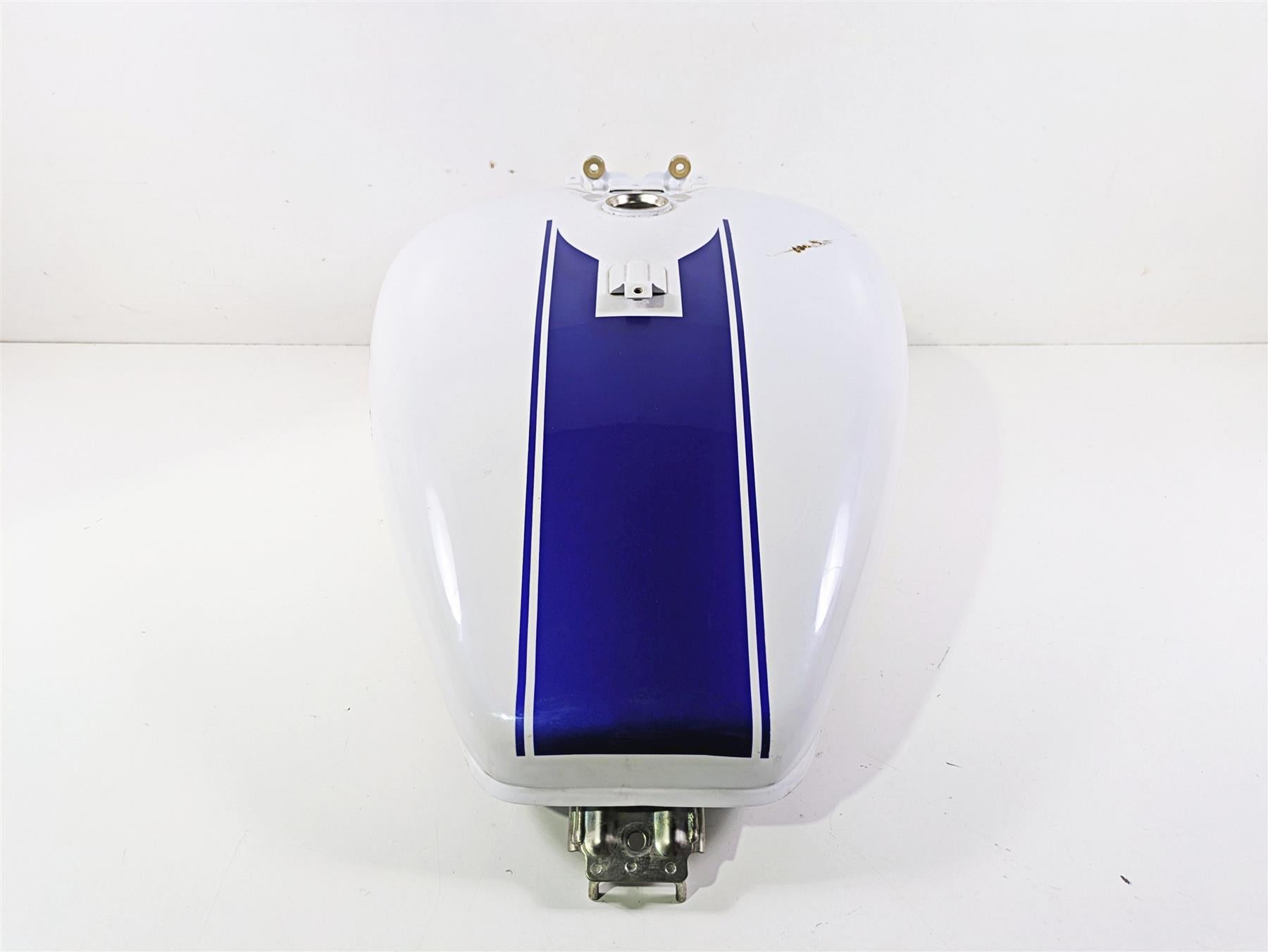 2019 Suzuki M109R VZR1800 Boulevard Fuel Gas Petrol Tank -Read 49100-48G80 {{ shop.shopifyCountryName }} - Mototech271