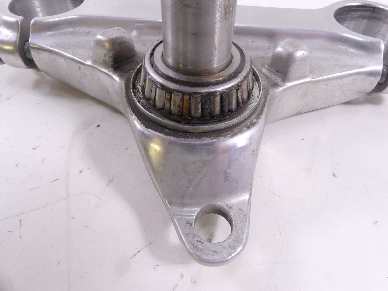 2001 Harley Davidson Sportster XL883 Lower Triple Tree Yoke 39Mm 45563-87 {{ shop.shopifyCountryName }} - Mototech271
