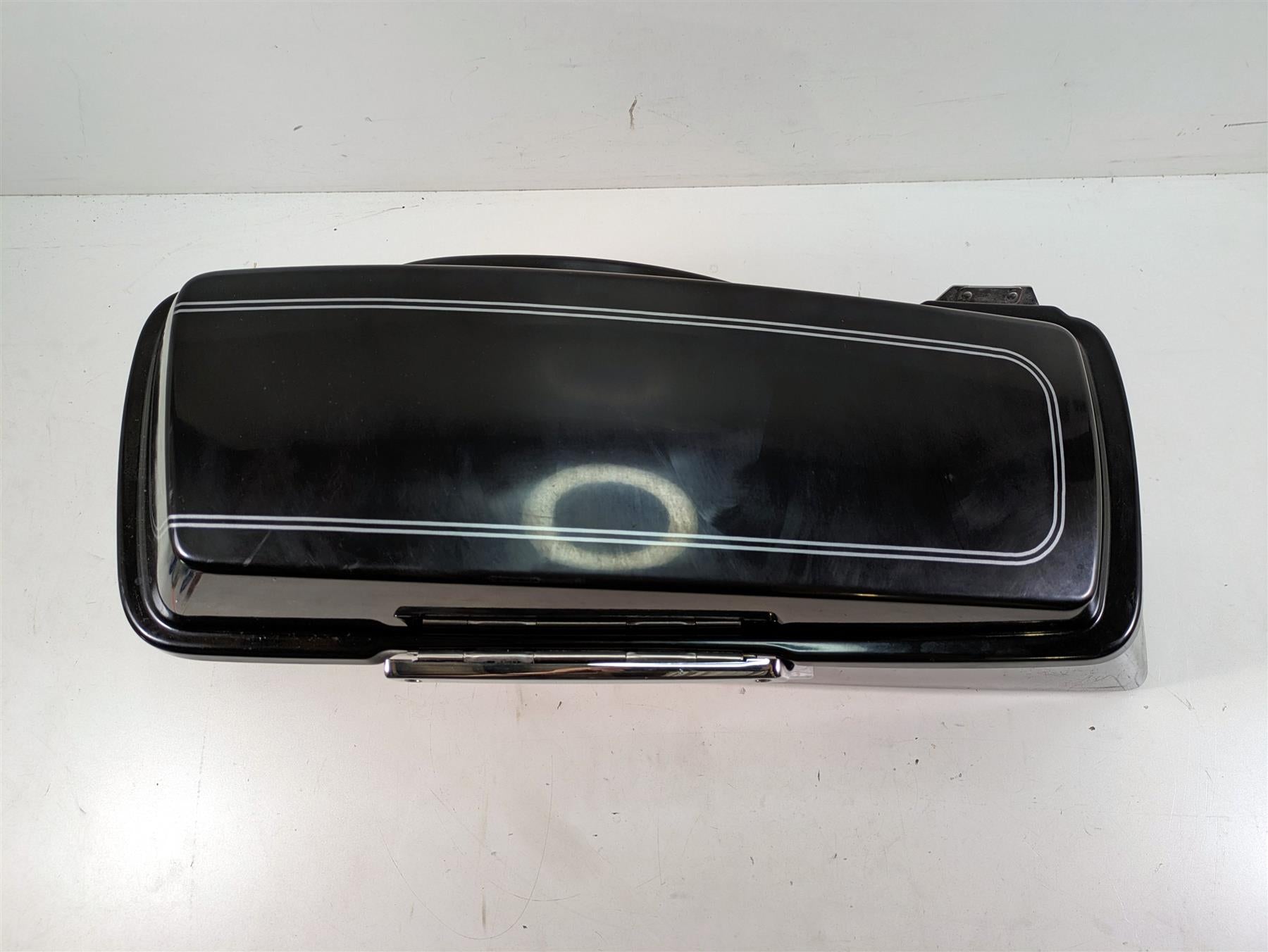 2006 Harley Touring FLHTCUI Electra Glide Left Saddlebag Saddle Bag 90753-93 {{ shop.shopifyCountryName }} - Mototech271