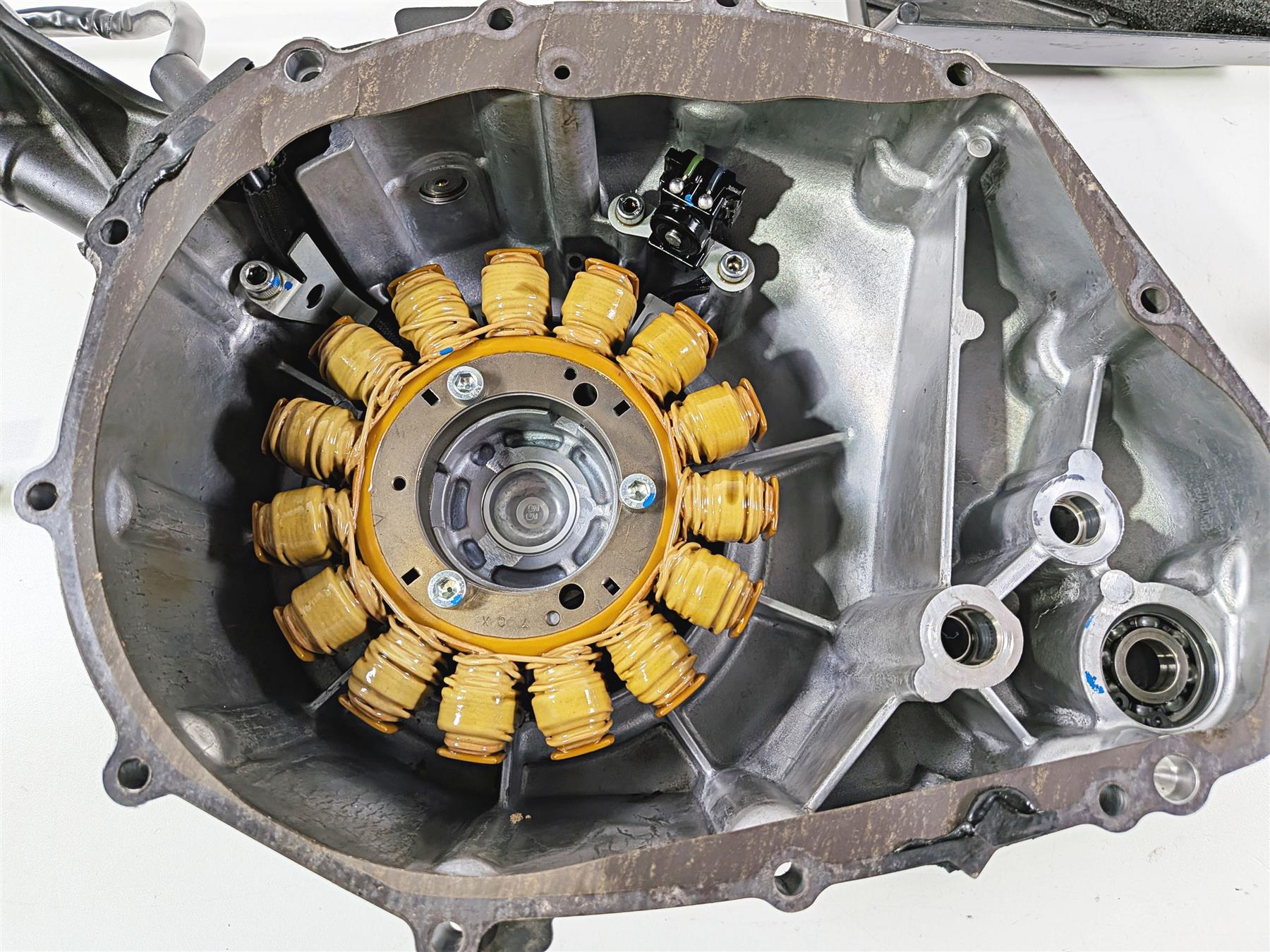 2014 Suzuki M109R VZR1800 Boulevard Stator Final Drive Cover Set 32101-48G20 {{ shop.shopifyCountryName }} - Mototech271