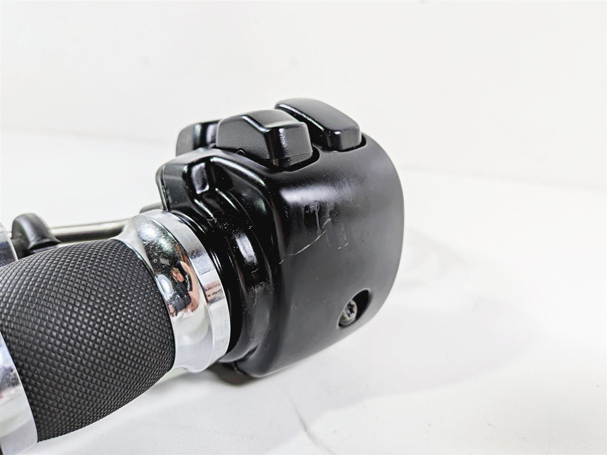 2006 Harley Sportster XL883 Low Right Hand Control Switch 71684-06A 71683-06A {{ shop.shopifyCountryName }} - Mototech271