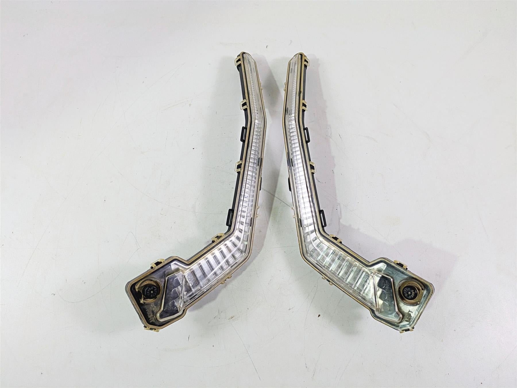 2020 Can Am Maverick X3 Turbo R STD Front Signature Running Light Set 710004994 {{ shop.shopifyCountryName }} - Mototech271