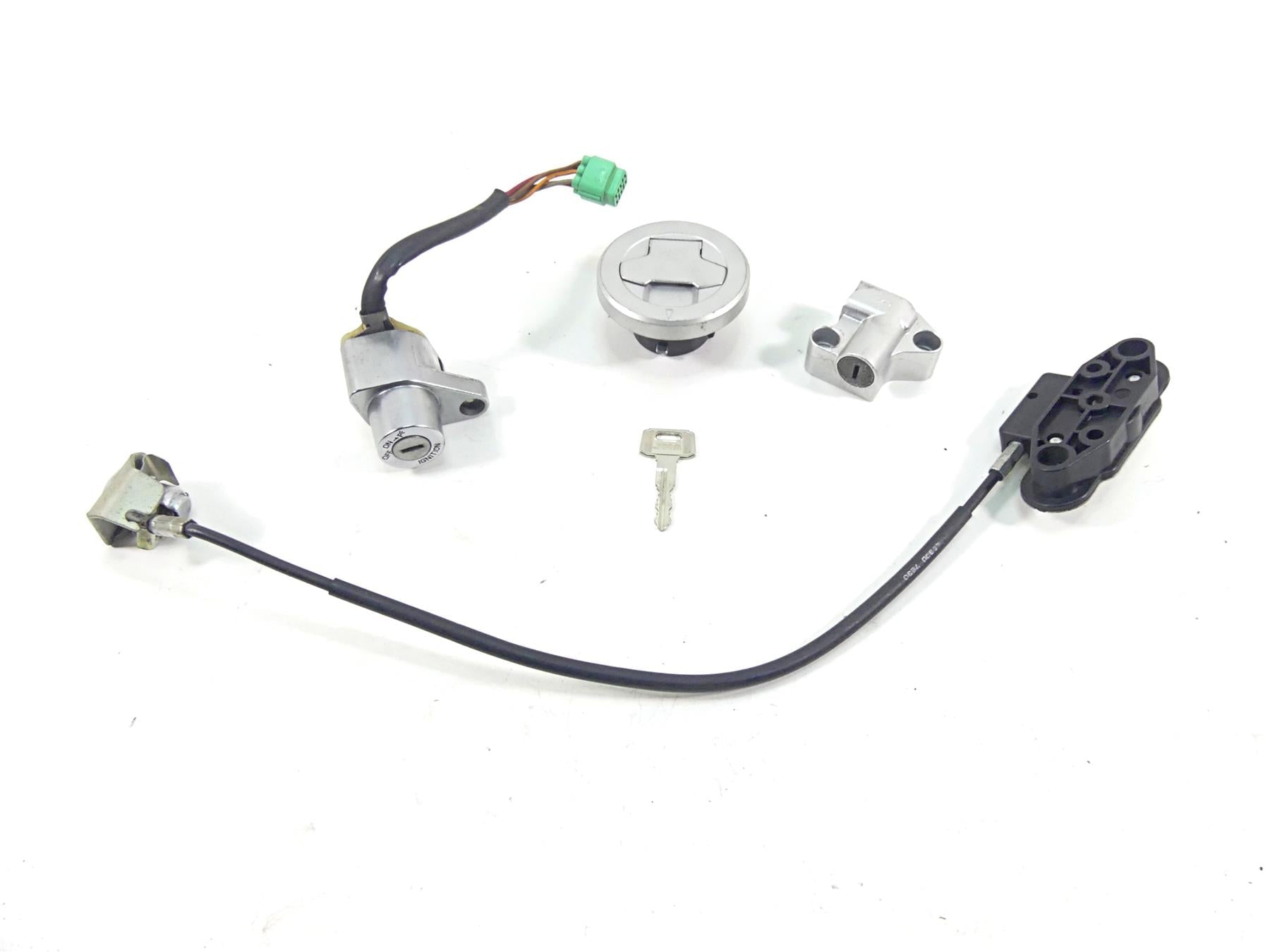 2008 Suzuki M109R VZR1800 Ignition Switch Key Lock Tank Cap Set 37000-48860 | Mototech271