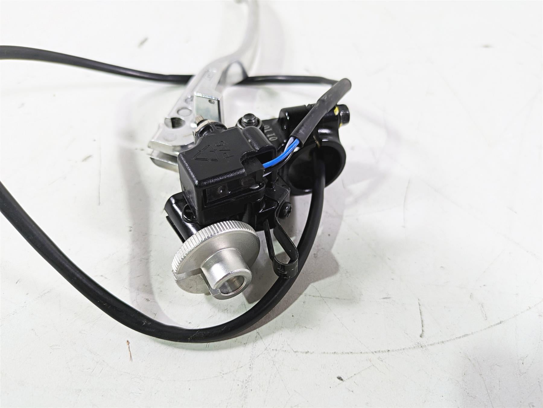 2021 Aprilia RS660 Clutch Perch & Straight Lever & Safety Switch 2B003552 {{ shop.shopifyCountryName }} - Mototech271