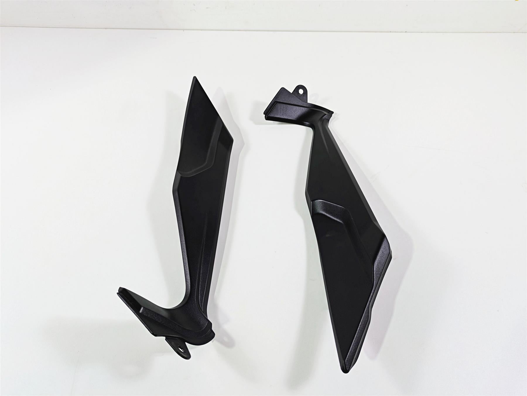 2015 Triumph Tiger Explorer XC Under Seat Infill Cover Fairings T2309022 {{ shop.shopifyCountryName }} - Mototech271