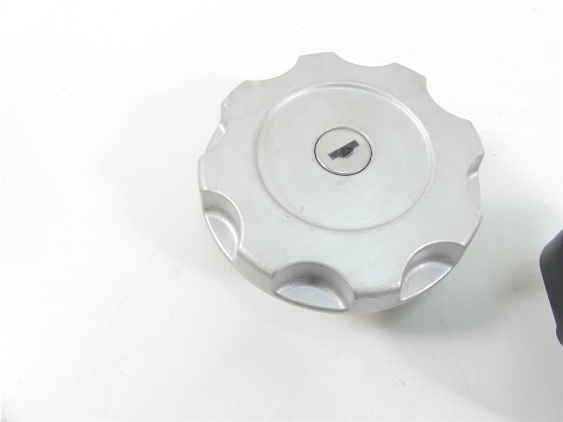 2014 Ducati Hypermotard 821 SP Speedometer Ignition Switch Key Set -7K 40610953E {{ shop.shopifyCountryName }} - Mototech271