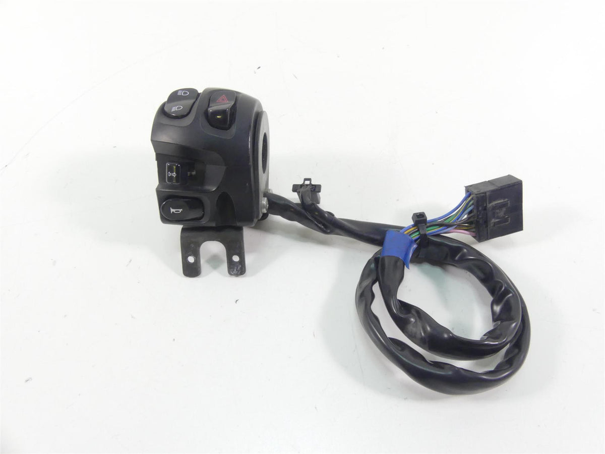 2015 Victory Cross Country Tour Left Hand Turn Signal Control Switch 4012119 {{ shop.shopifyCountryName }} - Mototech271