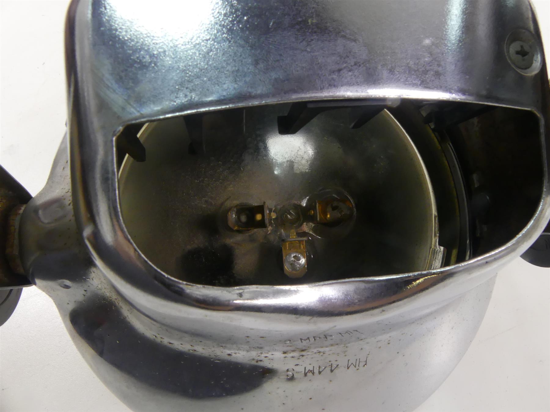 1980 Honda CB750C Custom Headlight Head Light & Mounts 61301-461- 61301-460-000 {{ shop.shopifyCountryName }} - Mototech271