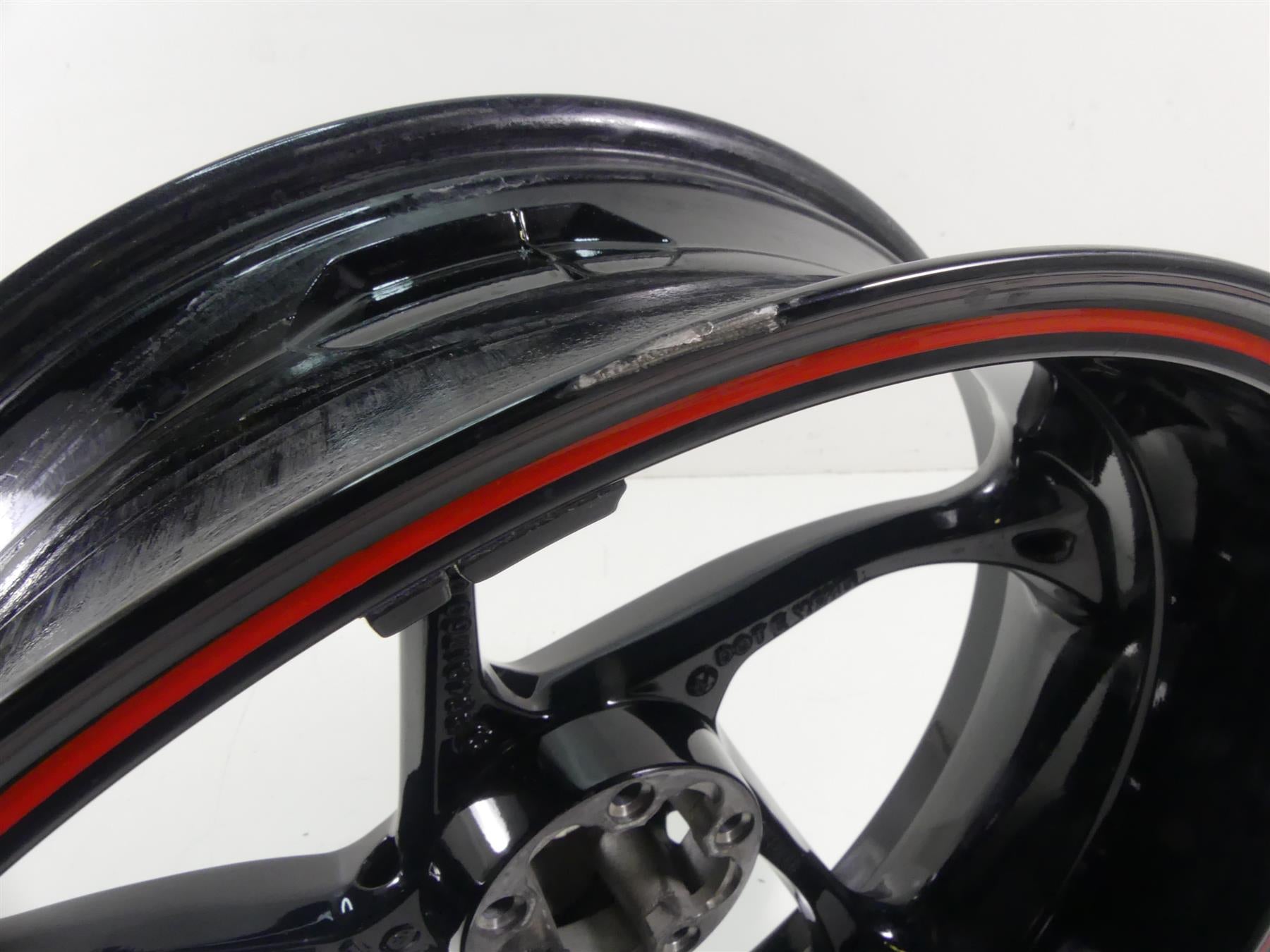 2020 Triumph Speed Triple RS 1050 Straight Rear 17x6 Wheel Rim T2010574 {{ shop.shopifyCountryName }} - Mototech271