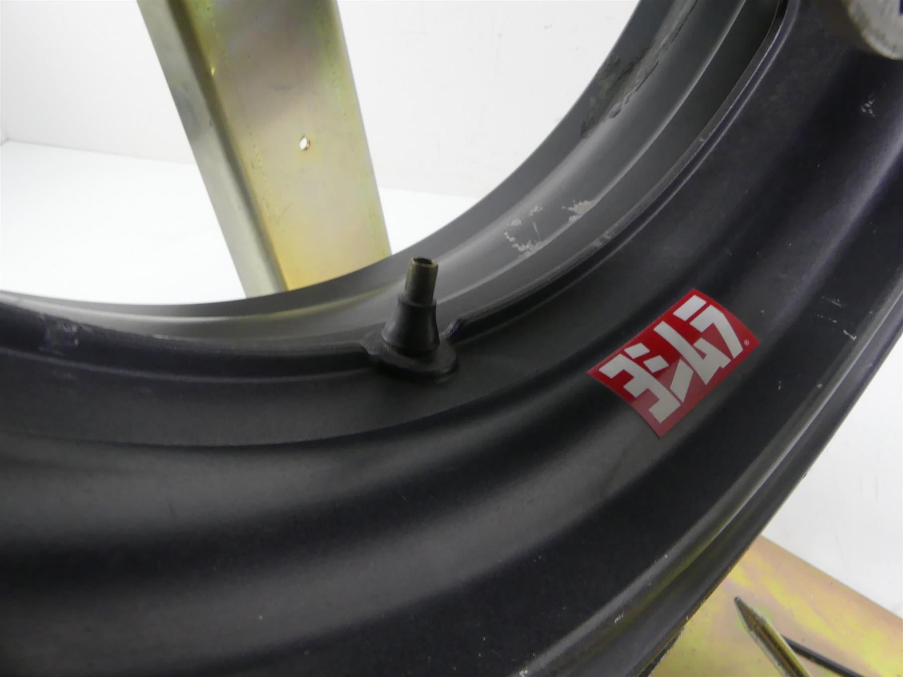 2004 Honda CBR1000RR SC57 Straight 17x6 Rear Wheel Rim 42650-MEL-D20ZC {{ shop.shopifyCountryName }} - Mototech271