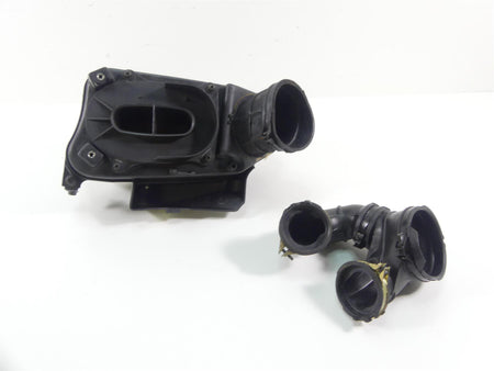 2003 Honda VT1100 C2 Shadow Sabre Air Box Cleaner Breather & Tubes 17210-MM8-020 {{ shop.shopifyCountryName }} - Mototech271