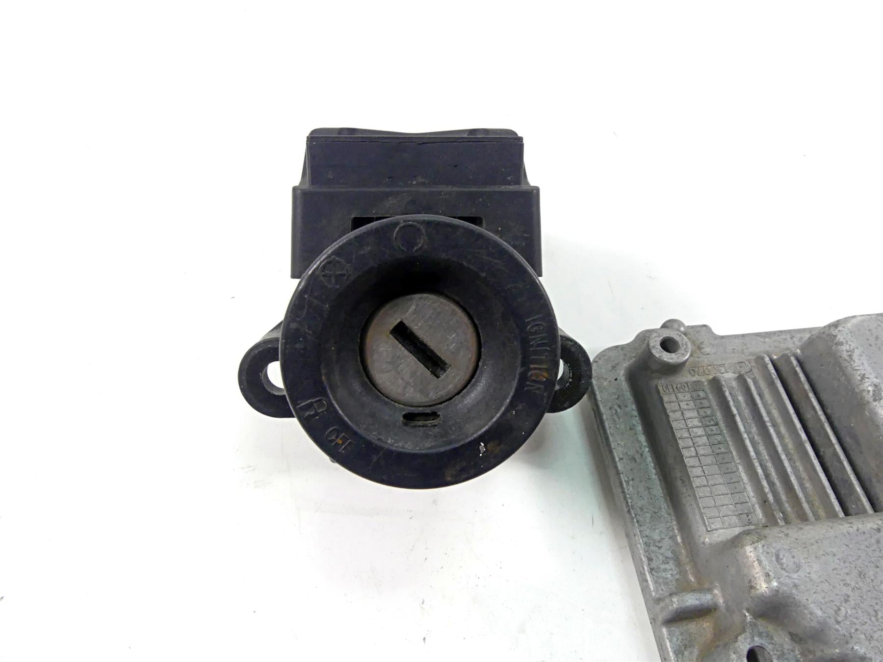 2009 BMW R1200GS K255 Adv Cdi Ignition Switch Key Locks Set 7722565 51257700072 {{ shop.shopifyCountryName }} - Mototech271