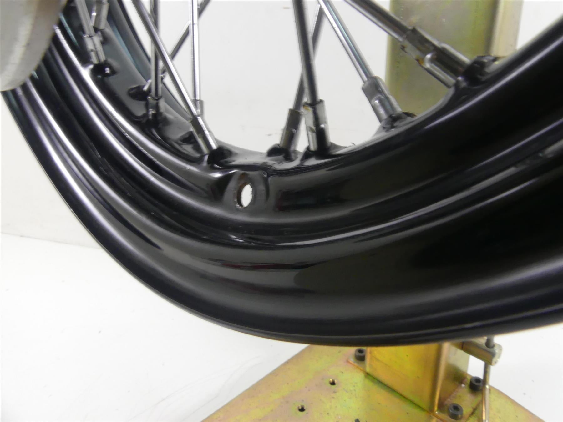 2018 Harley Softail FXBB Street Bob 16x3 Rear Wheel Spoke Rim - Read 40900488 {{ shop.shopifyCountryName }} - Mototech271