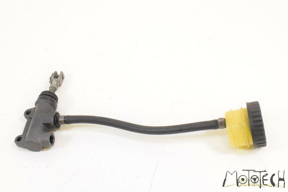 04 BMW R1150RS R1150 RS R22 Rear 14.29mm ABS Brake Master Cylinder 46717664352 {{ shop.shopifyCountryName }} - Mototech271