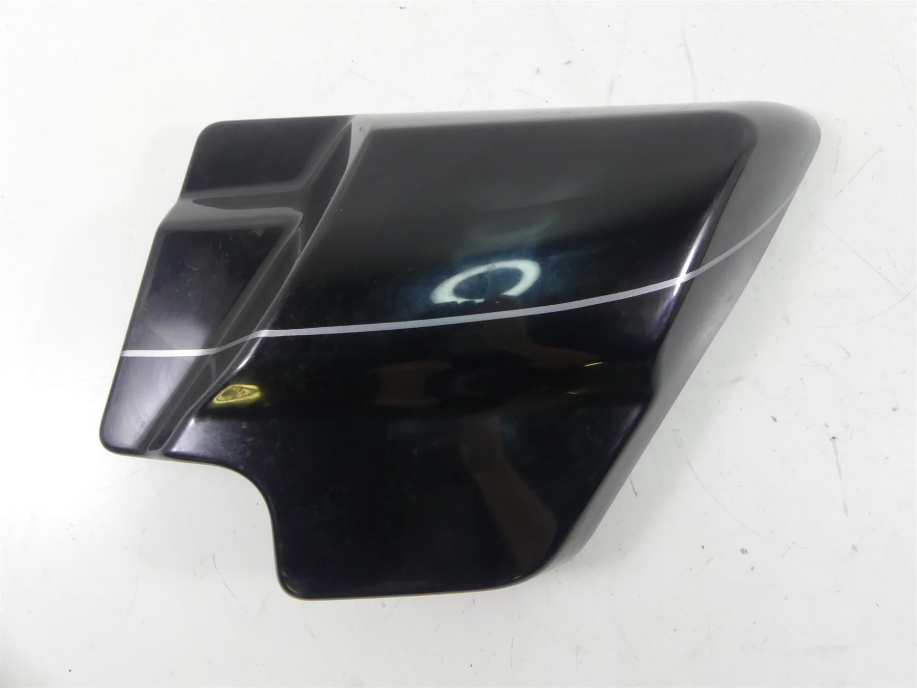 2014 Harley Touring FLHTK Electra Glide Right Side Cover Fairing 66048-09
