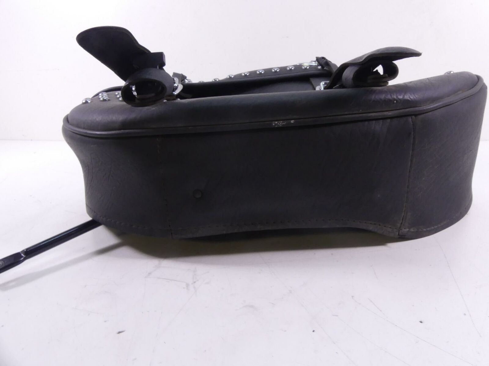 2013 Harley Softail FLSTC Heritage Classic Left Saddlebag & Mount 90476-09 {{ shop.shopifyCountryName }} - Mototech271