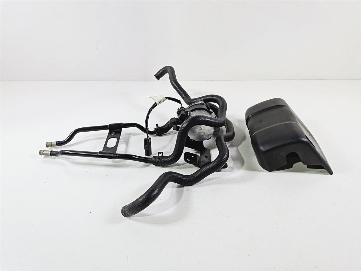 2014 Harley Touring FLHTK Electra Glide Water Pump & Mount & Cover 26600050A-Mototech271