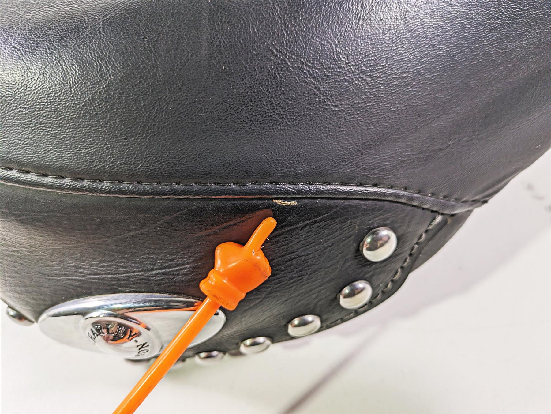 2003 Harley FLSTC Softail Heritage 100th Front Seat Saddle 52506-00 {{ shop.shopifyCountryName }} - Mototech271