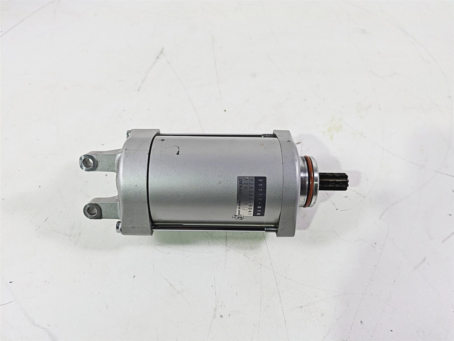 2010 Harley VRSCF Muscle Rod Engine Starter Motor Denso 31717-01K {{ shop.shopifyCountryName }} - Mototech271