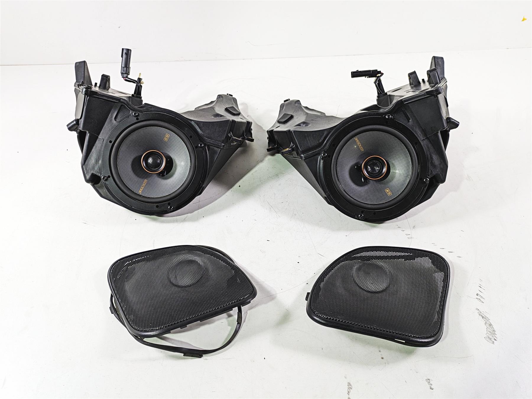 2017 Harley Touring FLTRXS Road Glide Left Right Speaker Housing -READ 76000460 {{ shop.shopifyCountryName }} - Mototech271