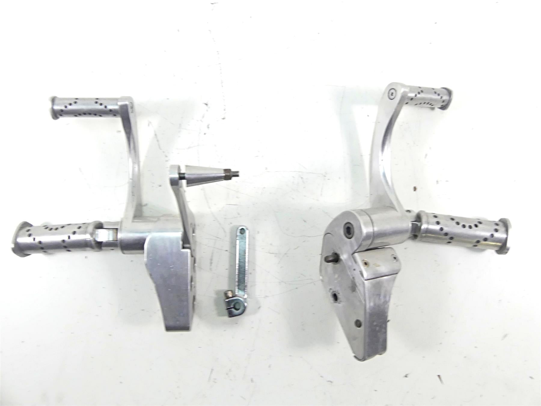 2009 Big Dog K9 Left Right Foot Peg Control Set 162-000001-02 162-000002-02 | Mototech271