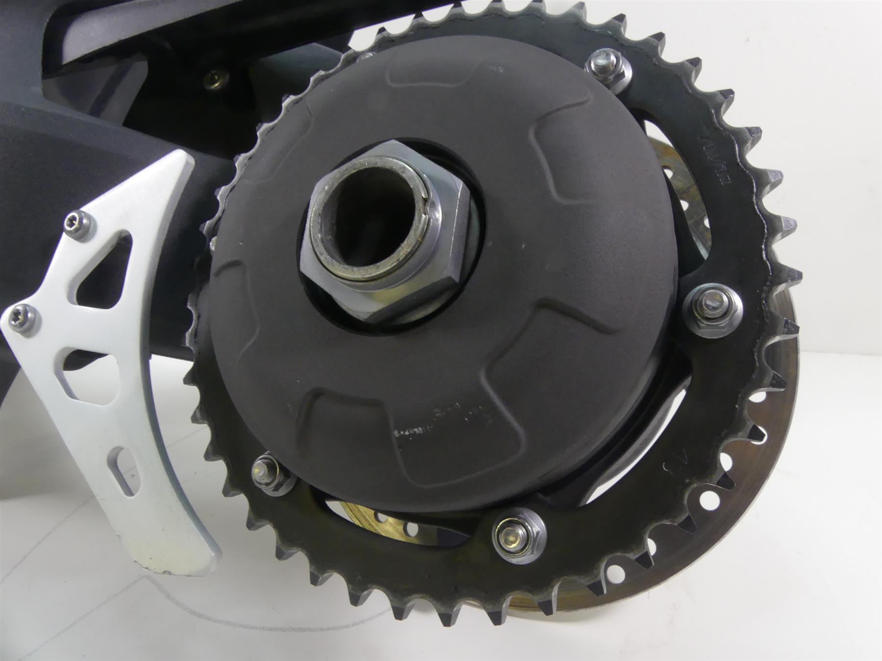 2015 Triumph 1050 Speed Triple R Rear Swingarm & Axle Set T2050897 T2012432 {{ shop.shopifyCountryName }} - Mototech271