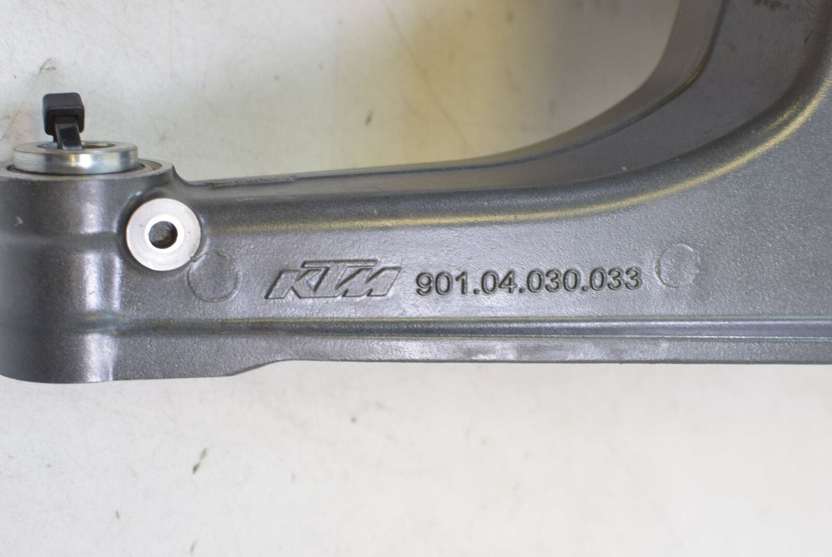 2017 KTM Duke 390 Swingarm Rear Swing Arm 15mm Axle 90504030044 {{ shop.shopifyCountryName }} - Mototech271
