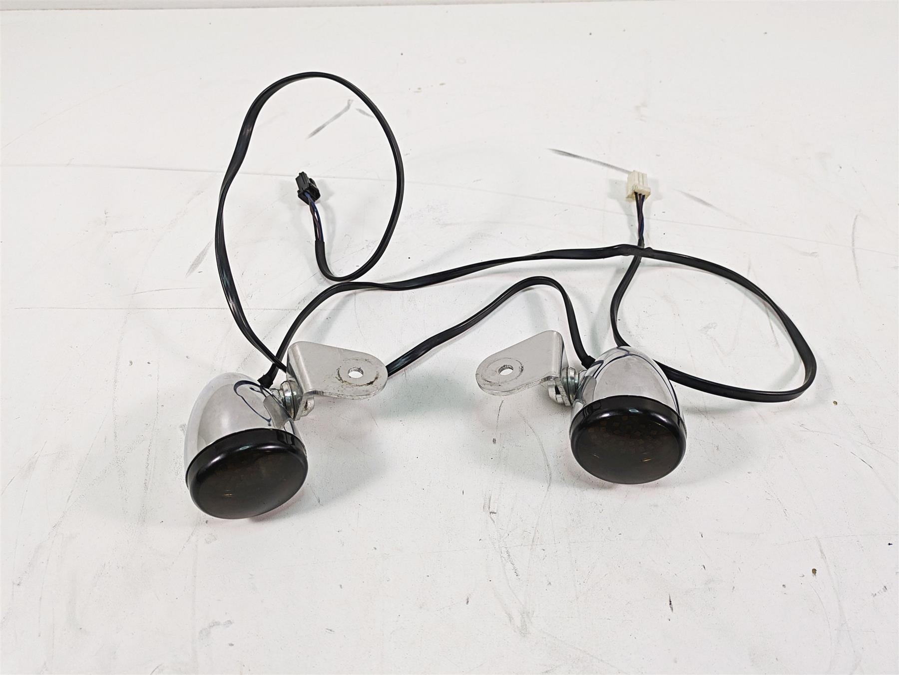 2012 Harley FLD Dyna Switchback Front Led Turn Signal Smoke Blinker Set 68972-00 {{ shop.shopifyCountryName }} - Mototech271
