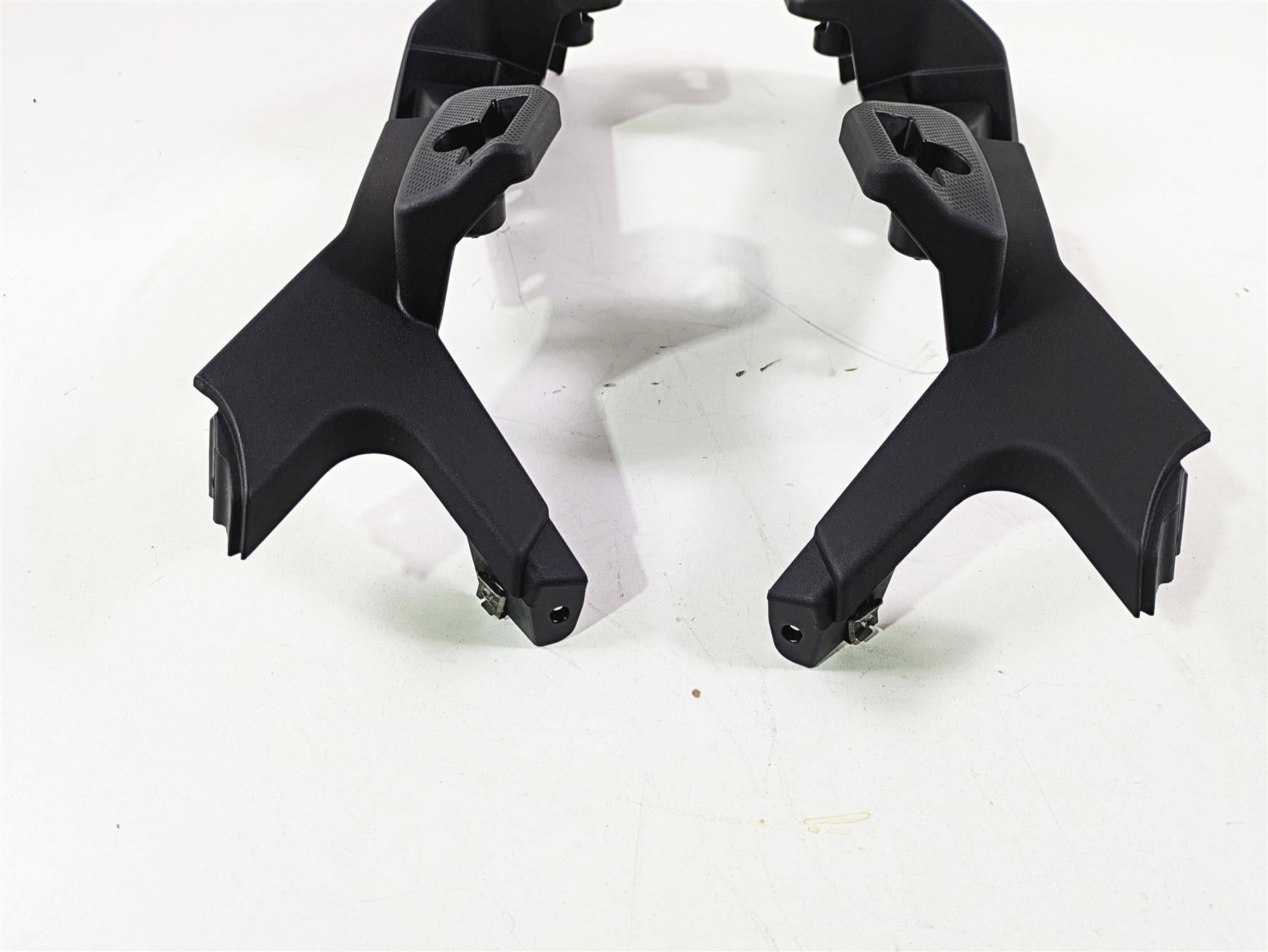 2016 Moto Guzzi Stelvio 1200 8V NTX Saddlebag Holder Bracket Set 886206 886207 {{ shop.shopifyCountryName }} - Mototech271