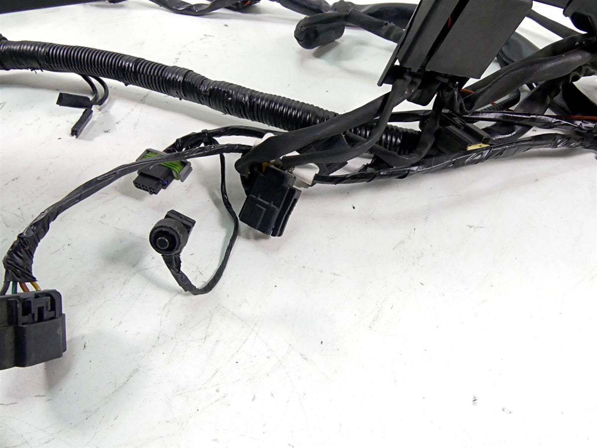 2010 Harley Touring FLHRC Road King Main Abs Wiring Harness - No Cuts 70120-10A {{ shop.shopifyCountryName }} - Mototech271