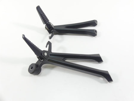 2022 Suzuki GSXR750 Rear Passenger Footpeg Foot Rest Set 43600-14J30 43700-14J30 {{ shop.shopifyCountryName }} - Mototech271