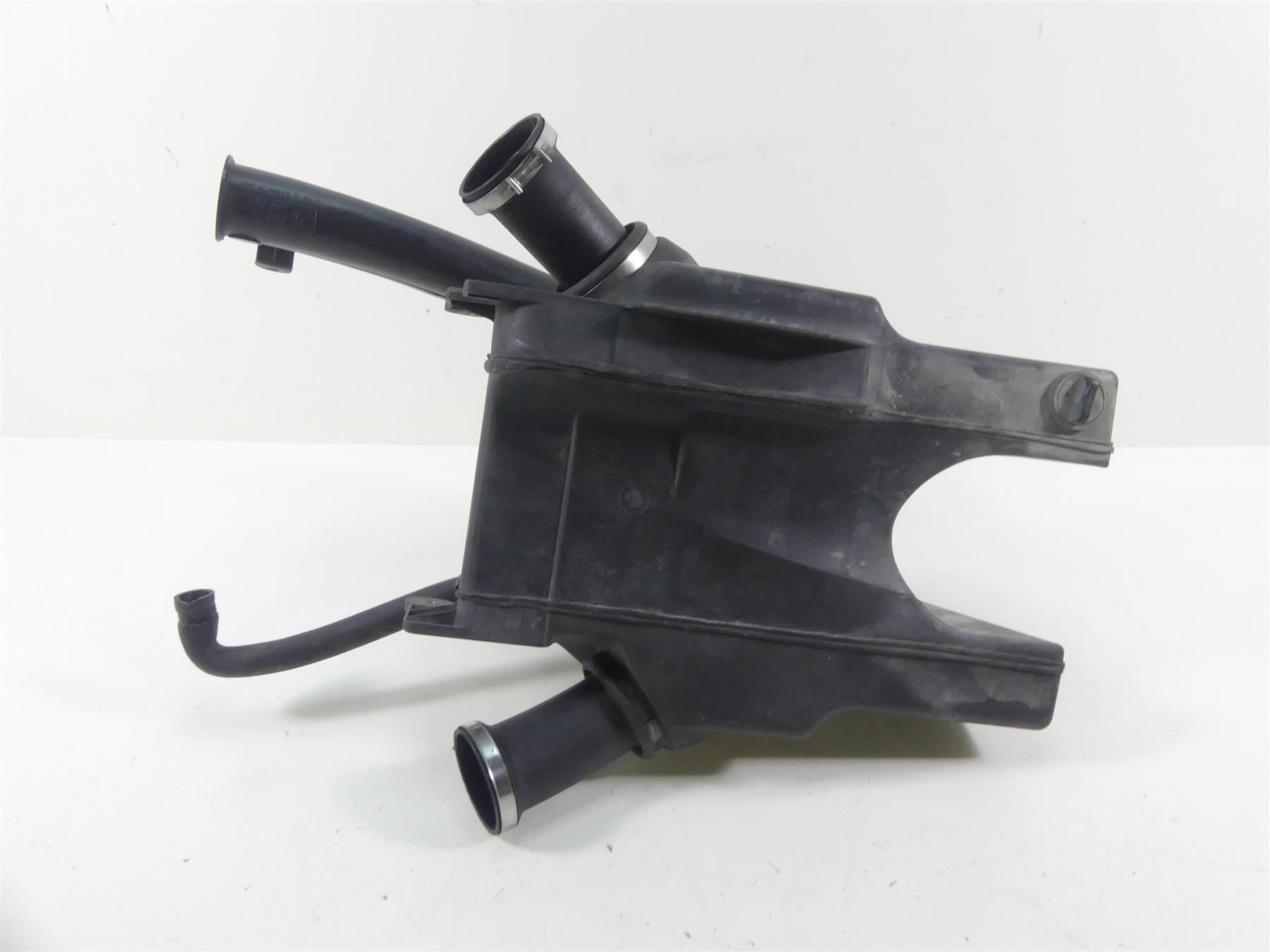2001 BMW R1150 GS R21 Air Filter Cleaner Box Tubes & Front Ram 13711341527 {{ shop.shopifyCountryName }} - Mototech271