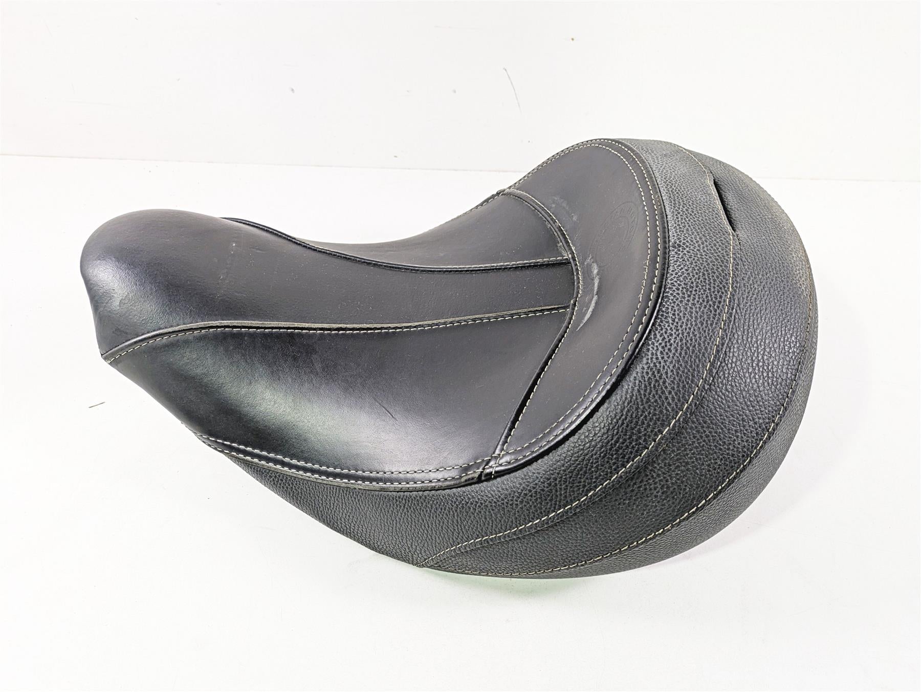 2017 Indian Chieftain Limited Front Seat Saddle No Studs - No Tears 2686580 {{ shop.shopifyCountryName }} - Mototech271