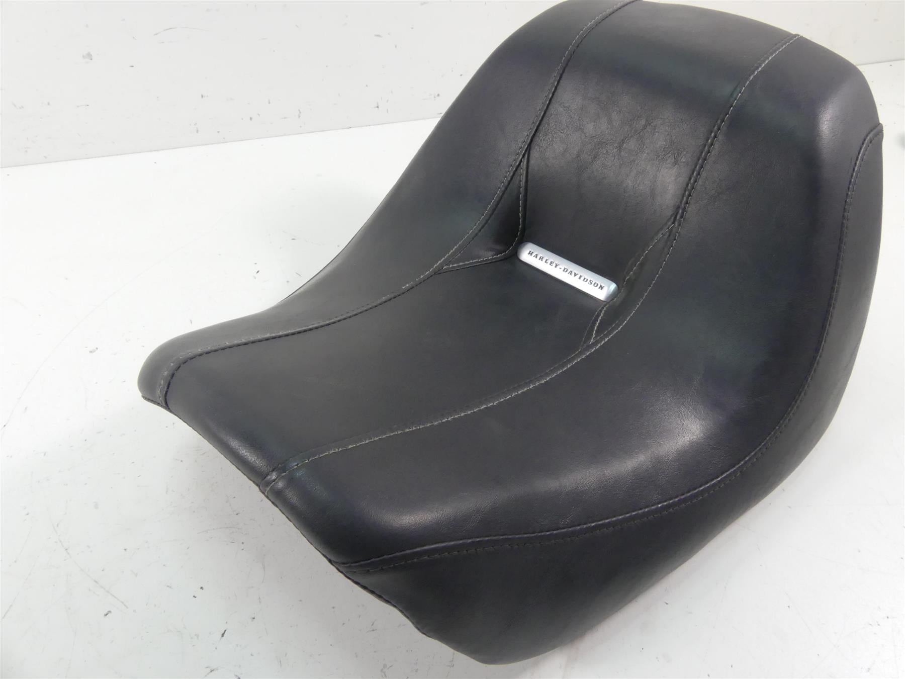 2013 Harley VRSCDX Night Rod Special Front Rider Driver Seat Saddle 52000005 {{ shop.shopifyCountryName }} - Mototech271