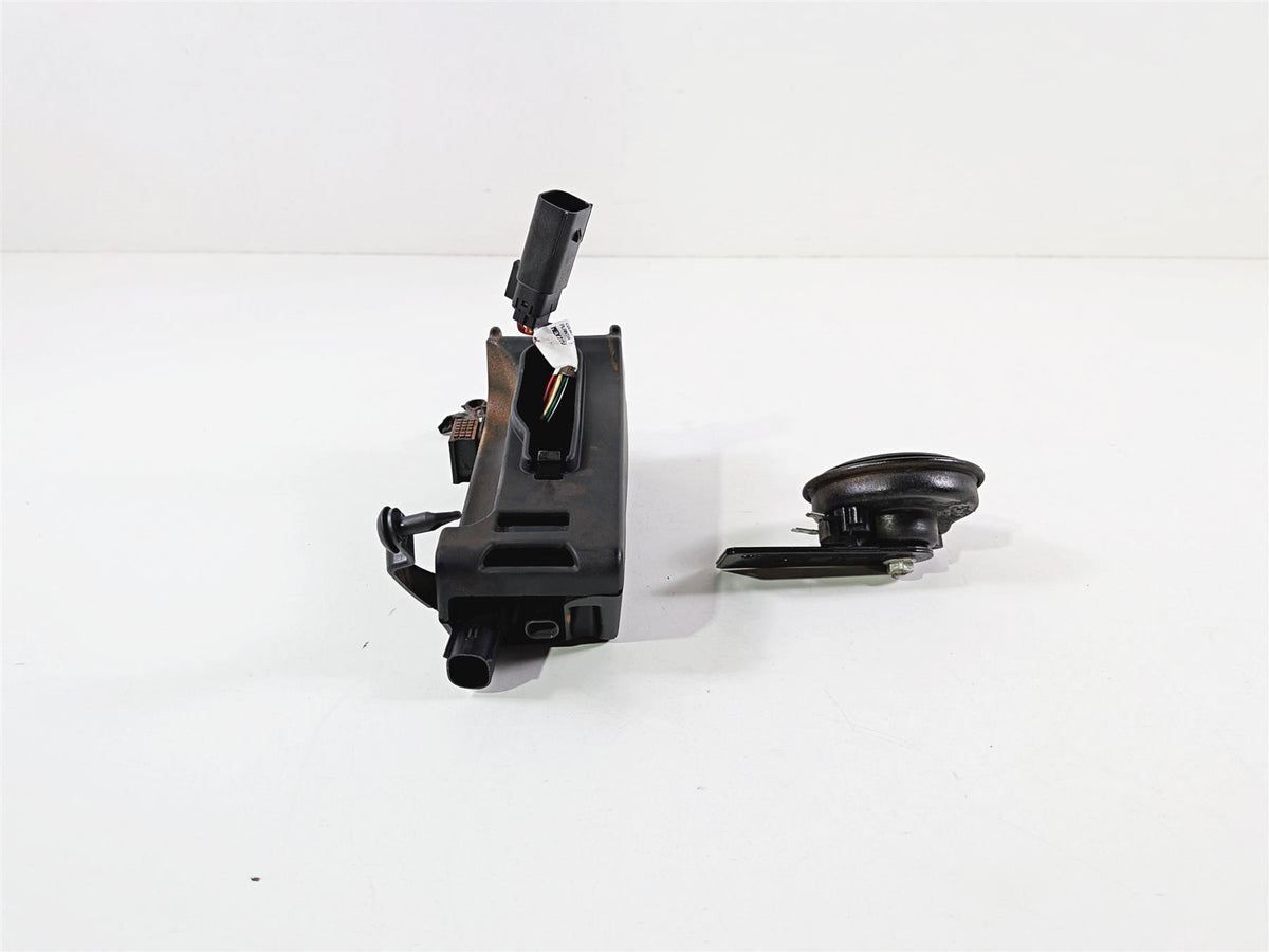 2022 Harley Softail FXLRST Low Rider Horn & Wiring Box 69201654 {{ shop.shopifyCountryName }} - Mototech271