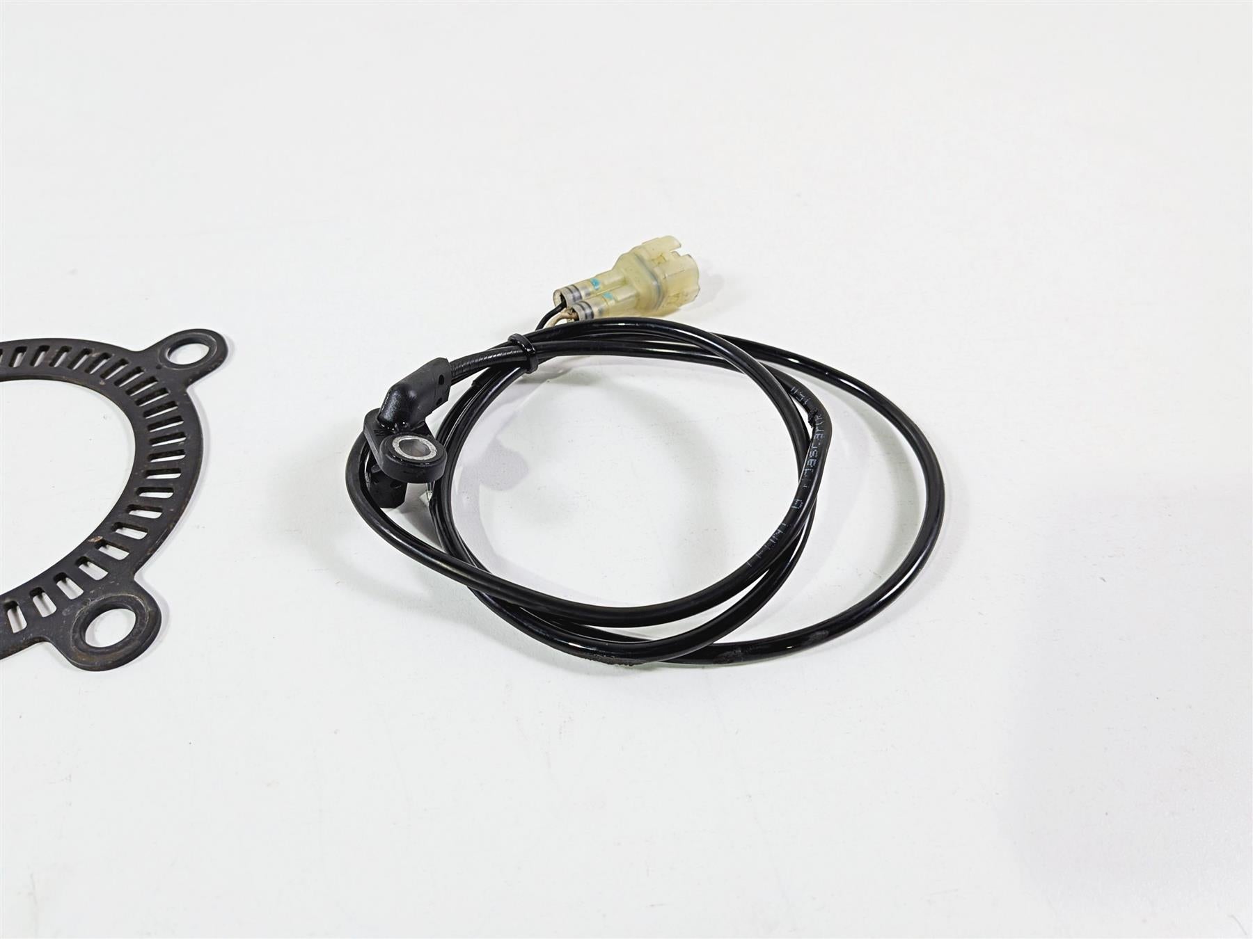 2022 Triumph Tiger 900 GT Pro Rear Abs Brake Wheel Speed Sensor T2029935 {{ shop.shopifyCountryName }} - Mototech271